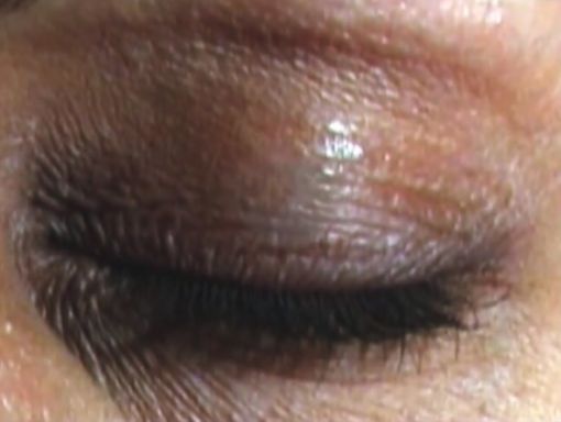 Simin Keramati, Your Face in My Eyes, 2003. Video, color, sound, 6:33 min — © Courtesy of the artist