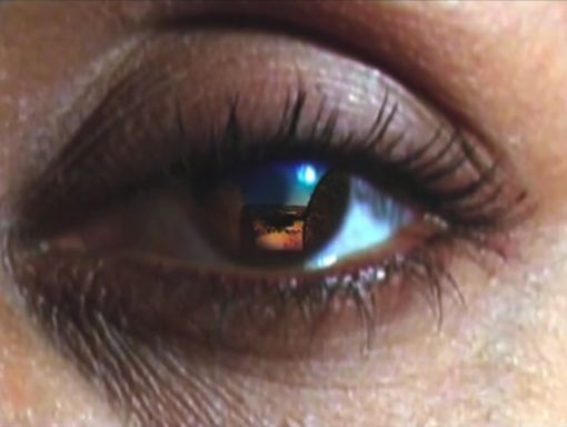 Simin Keramati, Your Face in My Eyes, 2003. Video, color, sound, 6:33 min — © Courtesy of the artist