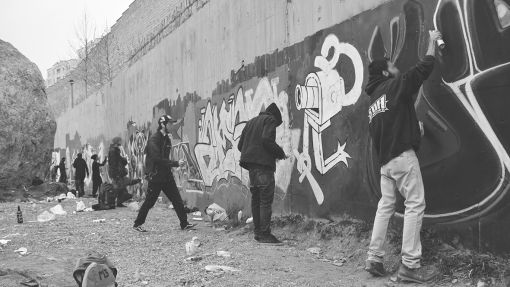 Graffiti artists at work, Tehran, 2019. — © Photo: Alireza Nikbakht.