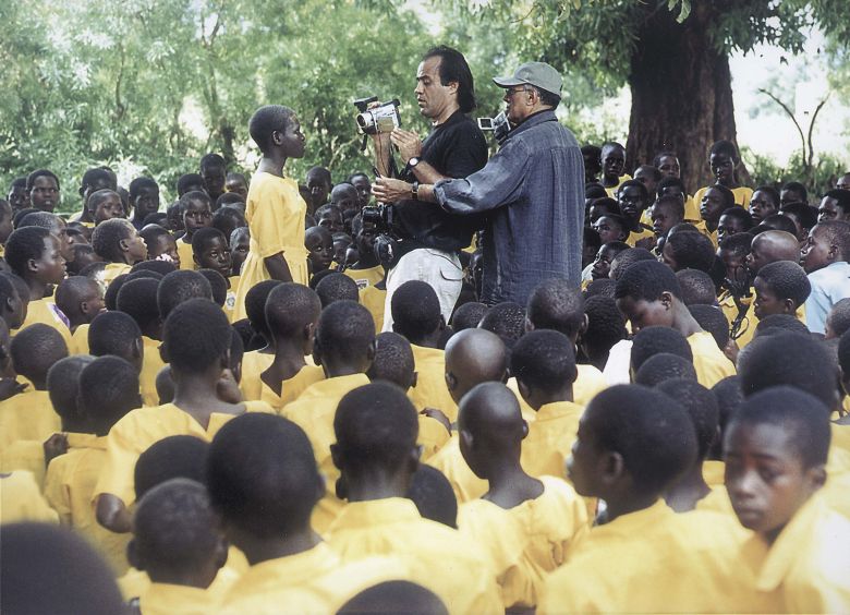 Abbas Kiarostami and Seifollah Samadian on the set of ABC Africa, 2001, directed by Abbas Kiarostami. Photo: Ramin Rafirasme, courtesy of Seifollah Samadian — © courtesy of Seifollah Samadian