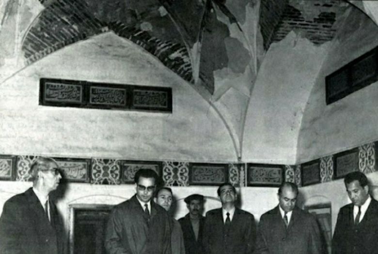 Mohammad Karim Pirnia (third from right) visiting an architectural site in Iran. — © In: yazdeneh.ir.