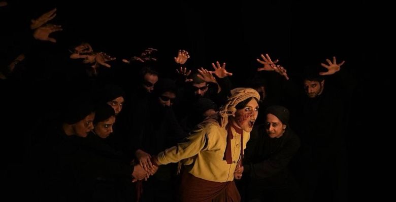 The Inhabitants of Calais, written by Payam Laryan, directed by Gholamreza Khezri, Kalagh Theater Group, Booshehr, Iran, March 2024. — © Courtesy of the Artist.