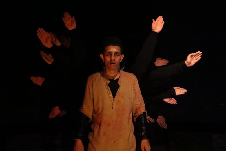 The Inhabitants of Calais, written by Payam Laryan, directed by Gholamreza Khezri, Kalagh Theater Group, Booshehr, Iran, March 2024. — © Courtesy of the Artist.